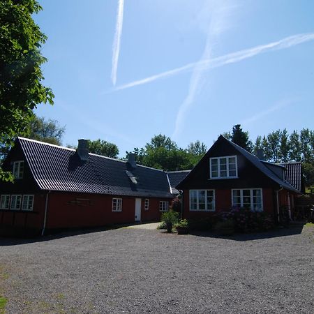 Pyttegården Apartments Gudhjem Exteriör bild
