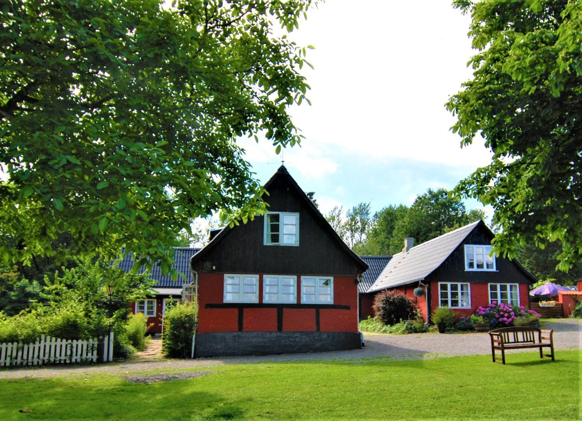 Pyttegården Apartments Gudhjem Exteriör bild